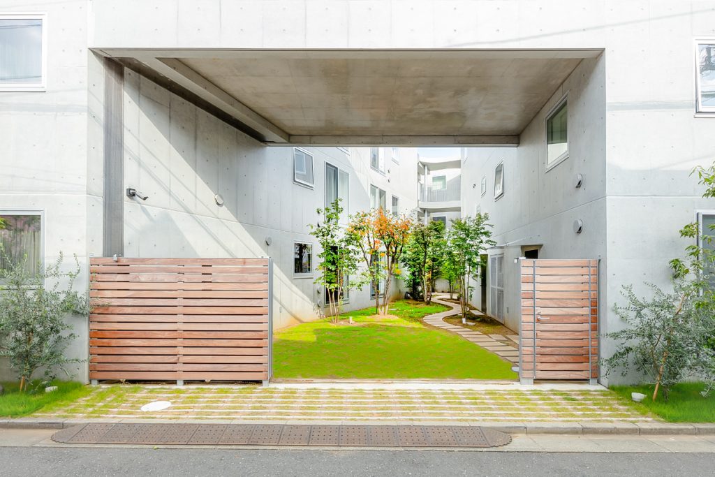 Courtyard Minamiasagaya